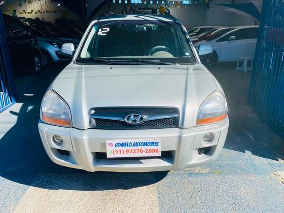 HYUNDAI TUCSON 2.0 MPFI GLS 16V 143CV 2WD GASOLINA 4P AUTOMÁTICO HYUNDAI TUCSON 2.0 MPFI GLS 16V 143CV 2WD GASOLINA 4P AUTOMÁTICO